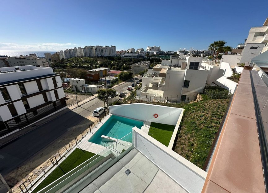 Resale - Apartment - Middle Floor Apartment - Estepona - Estepona Centro