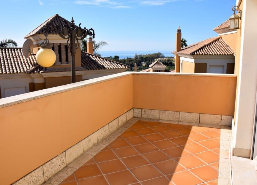 Resale - House - Townhouse - Marbella - Santa Clara