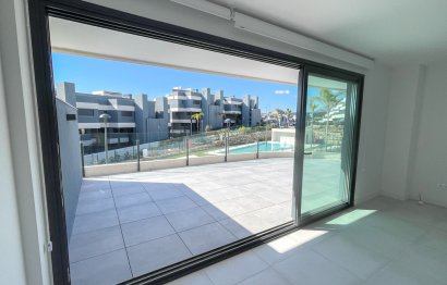 Resale - Apartment - Middle Floor Apartment - Estepona - Estepona Centro