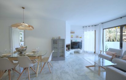 Resale - Apartment - Middle Floor Apartment - Marbella - Elviria