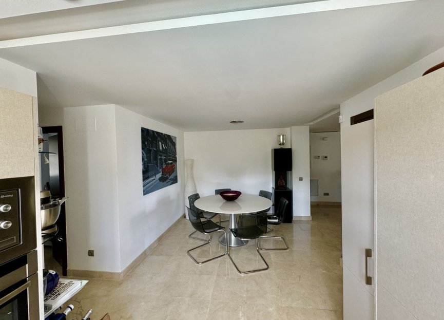 Resale - Apartment - Ground Floor Apartment - Marbella - La Mairena