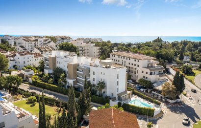 Resale - Apartment - Middle Floor Apartment - Marbella - Nueva Andalucia