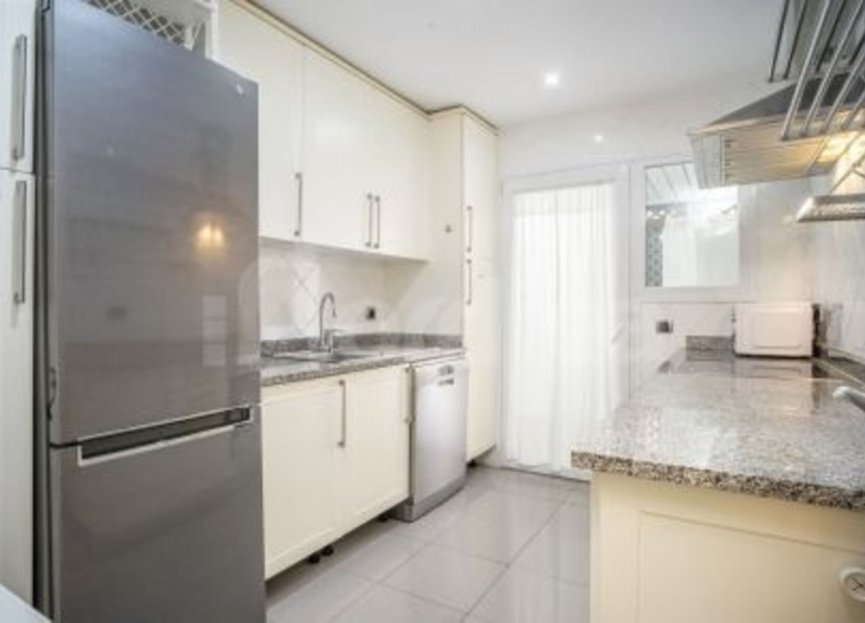 Resale - Apartment - Middle Floor Apartment - Marbella - Marbella Centro