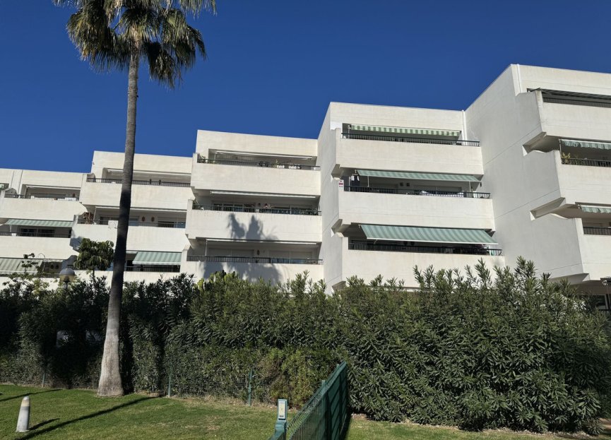 Resale - Apartment - Penthouse - Marbella - Guadalmina Baja