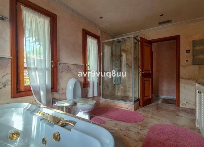 Resale - House - Detached Villa - Marbella - Cabopino