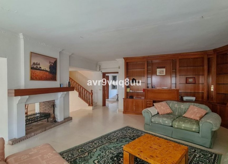 Resale - House - Detached Villa - Marbella - Cabopino