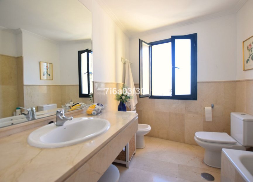 Resale - Apartment - Middle Floor Apartment - Marbella - San Pedro De Alcantara