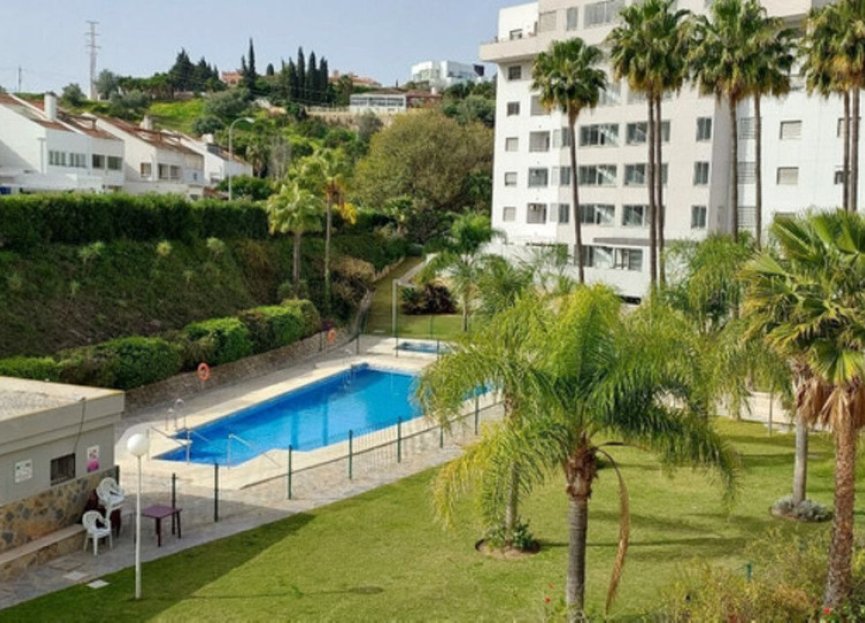 Resale - Apartment - Middle Floor Apartment - Fuengirola - Fuengirola Centro