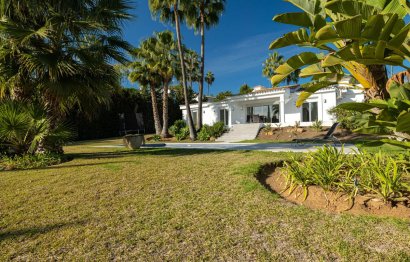 Resale - House - Detached Villa - Estepona - Estepona Centro