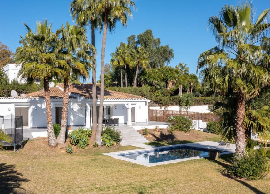 Resale - House - Detached Villa - Estepona - Estepona Centro