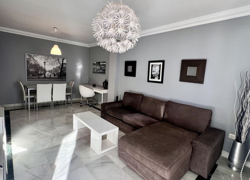 Resale - Apartment - Middle Floor Apartment - Marbella - Marbella Centro