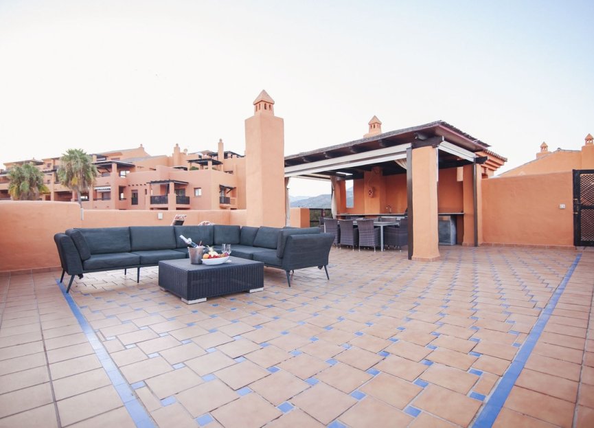 Resale - Apartment - Penthouse - Estepona - Atalaya