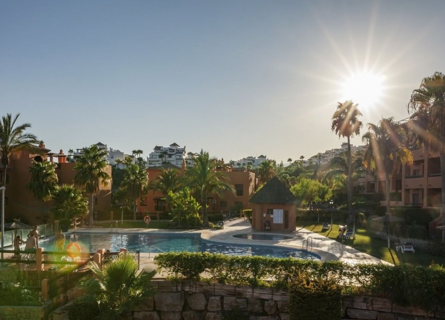 Resale - Apartment - Penthouse - Estepona - Atalaya