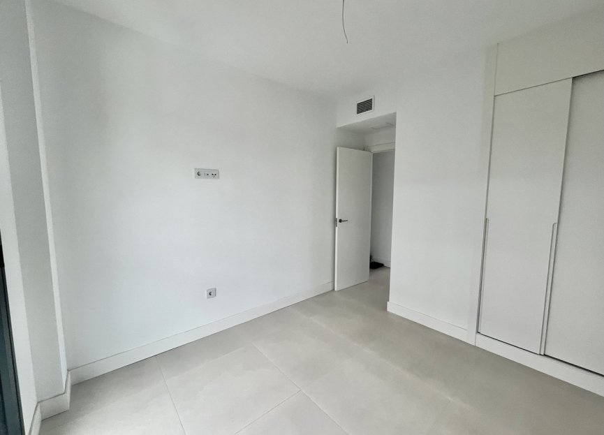 Resale - Apartment - Middle Floor Apartment - Fuengirola - Fuengirola Centro