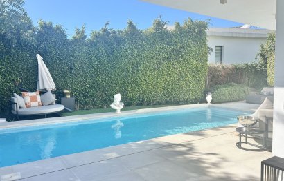 Resale - House - Detached Villa - Estepona - Atalaya