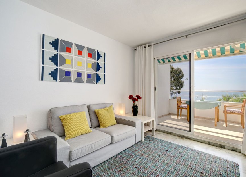 Resale - Apartment - Middle Floor Apartment - Estepona - Estepona Centro