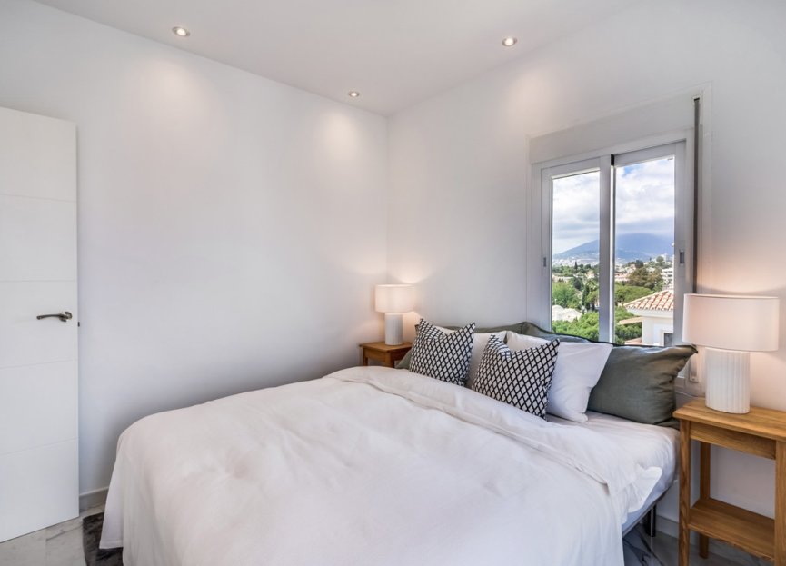 Resale - Apartment - Penthouse - Marbella - Puerto Banús