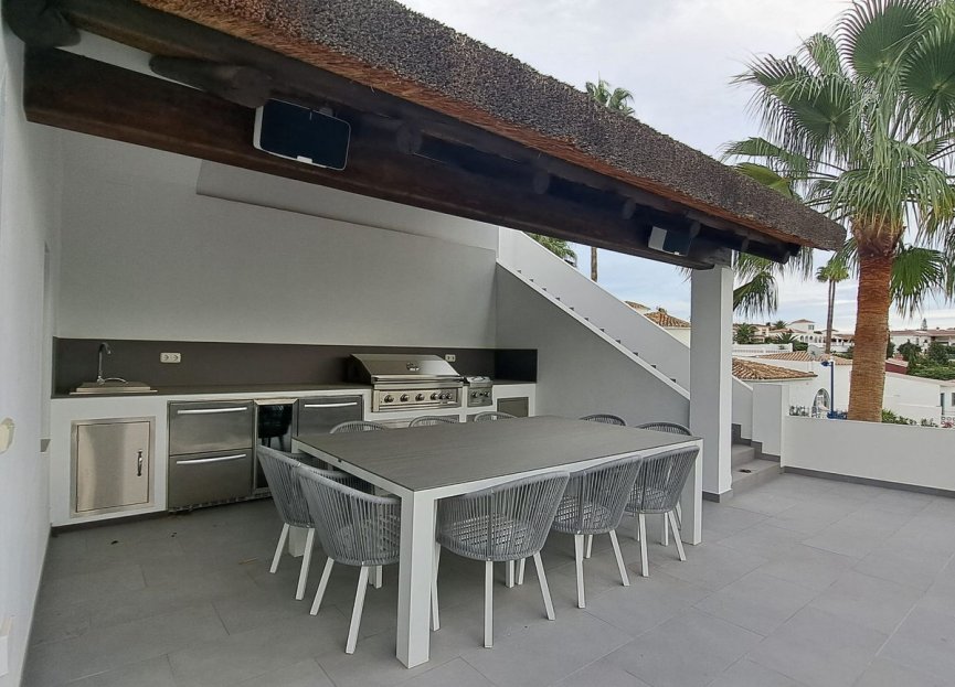 Resale - House - Detached Villa - Benalmádena - Benalmadena Centro