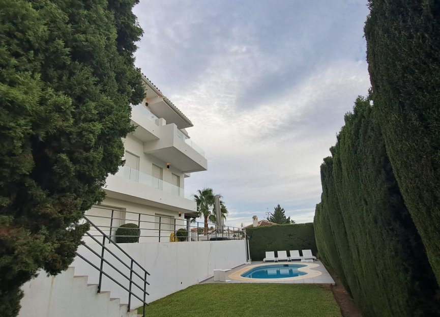 Resale - House - Detached Villa - Benalmádena - Benalmadena Centro