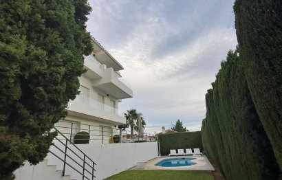 Resale - House - Detached Villa - Benalmádena - Benalmadena Centro