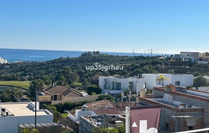 Resale - Apartment - Top Floor Apartment - Estepona - Estepona Centro