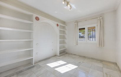 Resale - House - Detached Villa - Marbella - Marbella Centro