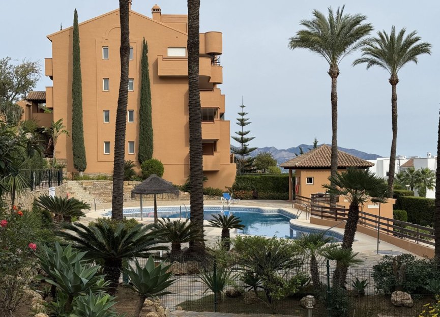 Resale - Apartment - Ground Floor Apartment - Marbella - La Mairena