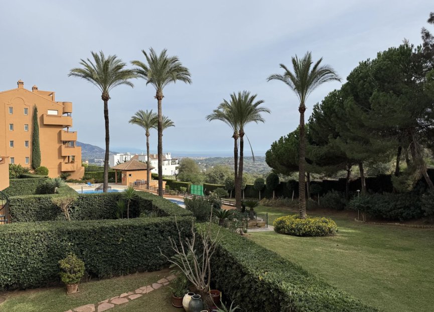 Resale - Apartment - Ground Floor Apartment - Marbella - La Mairena