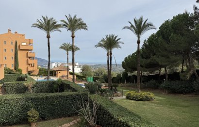 Resale - Apartment - Ground Floor Apartment - Marbella - La Mairena