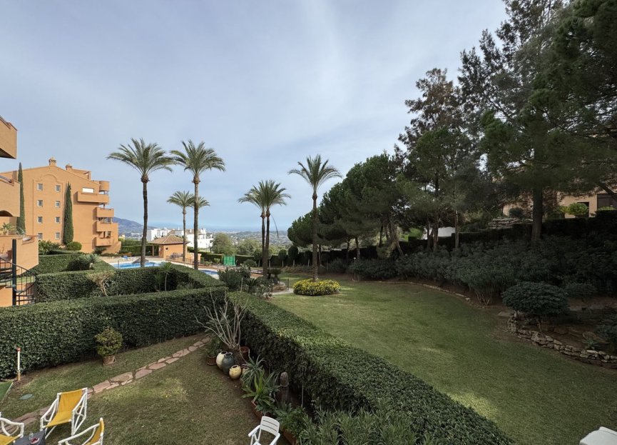 Resale - Apartment - Ground Floor Apartment - Marbella - La Mairena