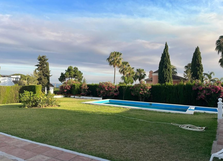 Resale - House - Detached Villa - Marbella - Hacienda Las Chapas