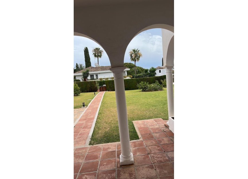 Resale - House - Detached Villa - Marbella - Hacienda Las Chapas