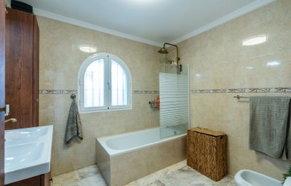 Resale - House - Detached Villa - Benalmádena - Benalmadena Pueblo