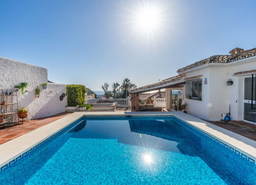 Resale - House - Detached Villa - Benalmádena - Benalmadena Pueblo