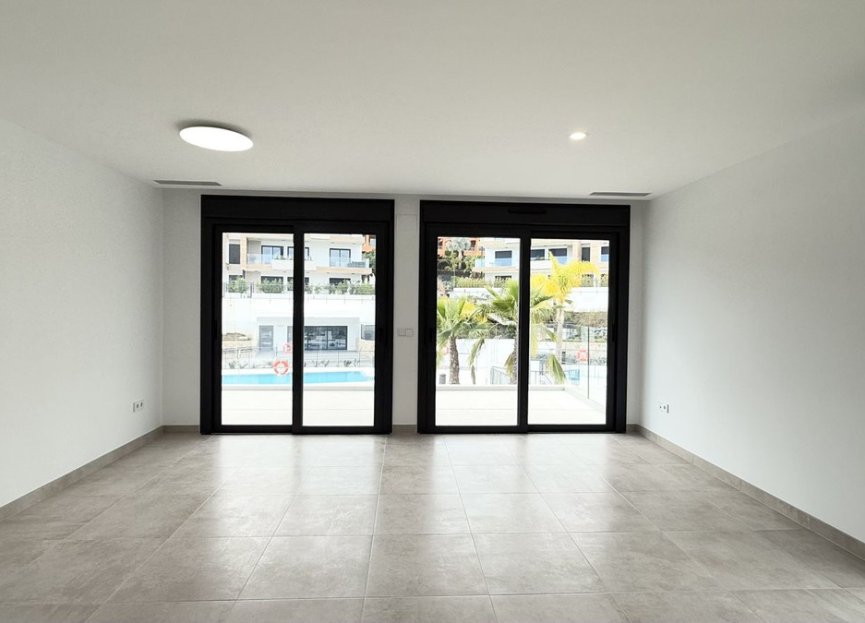 Resale - Apartment - Penthouse - Estepona - Estepona Centro