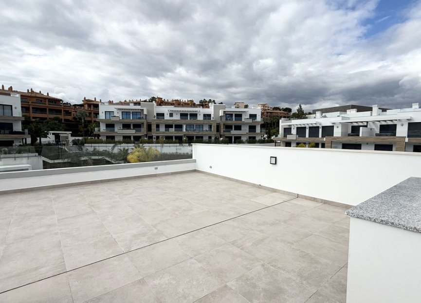 Resale - Apartment - Penthouse - Estepona - Estepona Centro