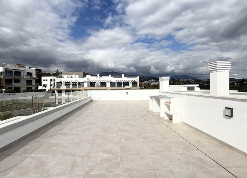 Resale - Apartment - Penthouse - Estepona - Estepona Centro