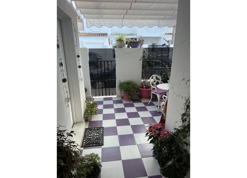 Resale - House - Townhouse - Marbella - Nueva Andalucia