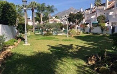 Resale - House - Townhouse - Marbella - Nueva Andalucia