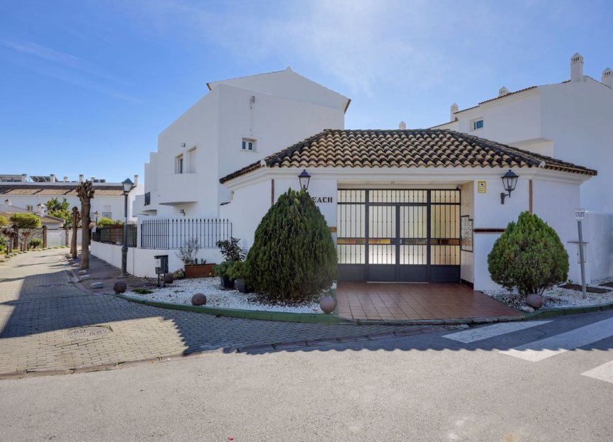 Resale - House - Townhouse - Estepona - Estepona Centro