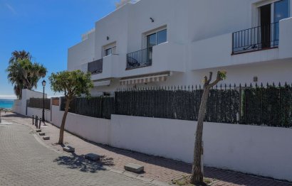 Resale - House - Townhouse - Estepona - Estepona Centro