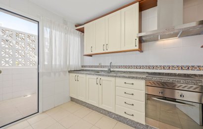 Resale - House - Townhouse - Estepona - Estepona Centro