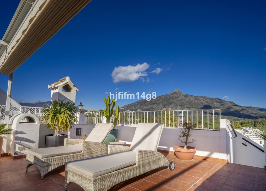 Resale - House - Townhouse - Marbella - Nueva Andalucia