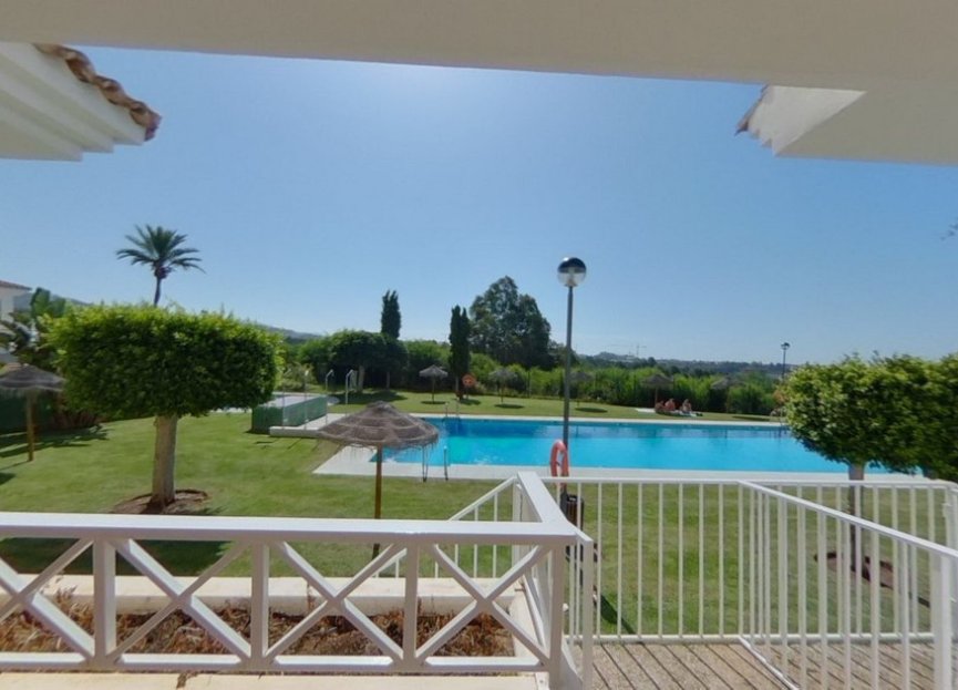 Resale - Apartment - Ground Floor Apartment - Marbella - Río Real