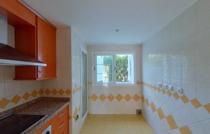 Resale - Apartment - Ground Floor Apartment - Marbella - Río Real