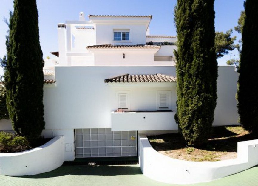 Resale - Apartment - Ground Floor Apartment - Marbella - Río Real