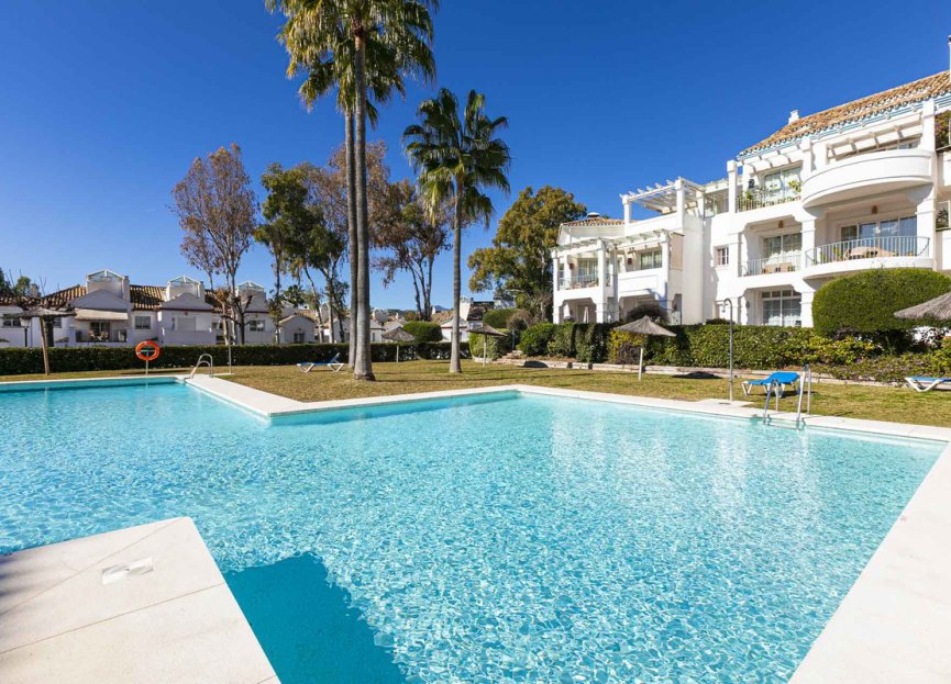 Resale - Apartment - Ground Floor Apartment - Marbella - Guadalmina Alta