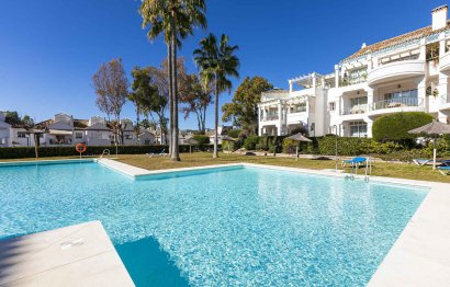 Resale - Apartment - Ground Floor Apartment - Marbella - Guadalmina Alta