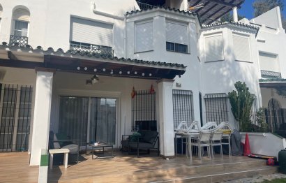 Resale - House - Townhouse - Marbella - Nueva Andalucia