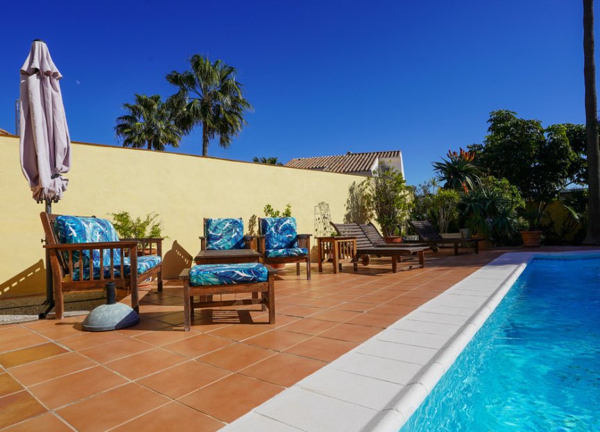 Reventa - House - Detached Villa - Estepona - Estepona Centro